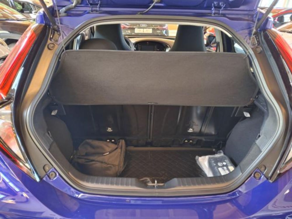 Toyota Aygo X nuova a Vicenza (6)