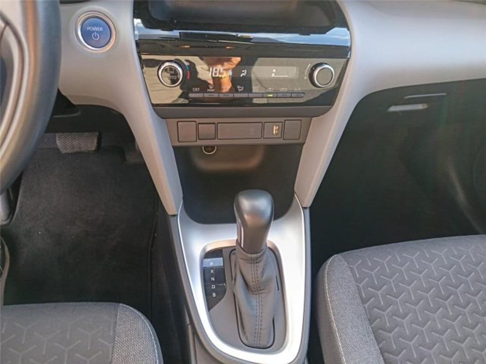 Toyota Yaris Cross usata a Bari (18)