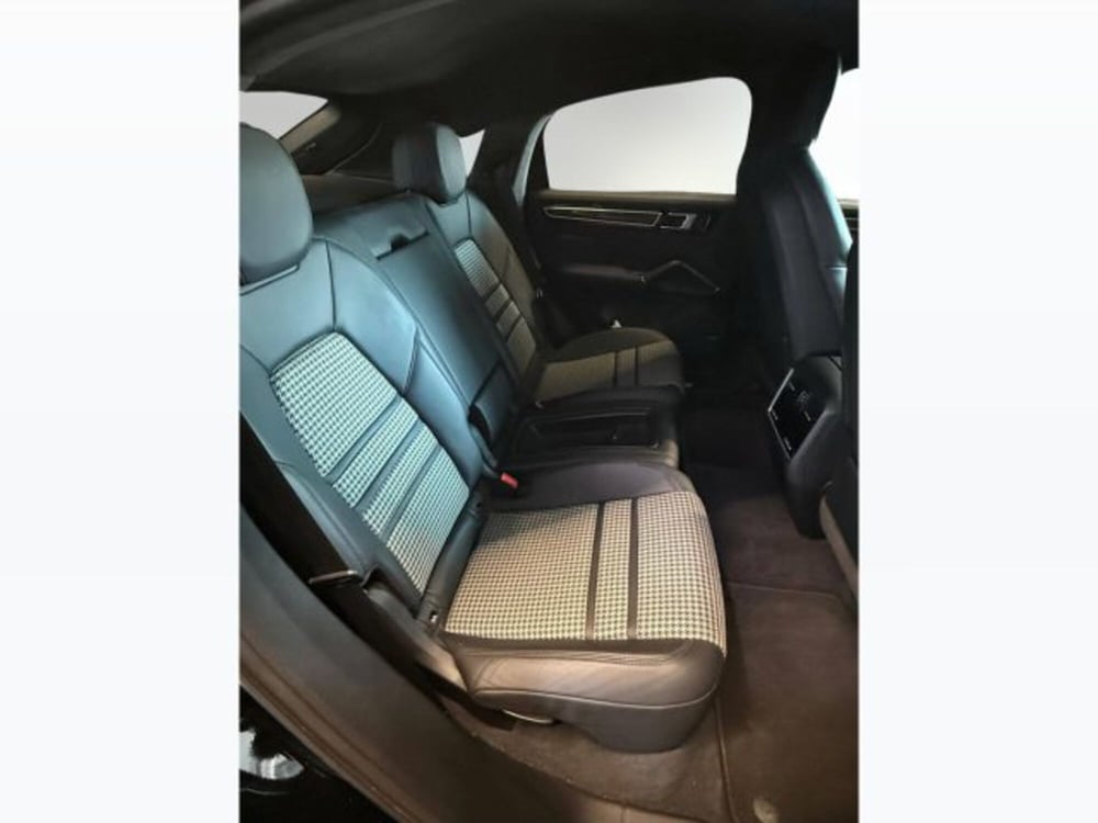 Porsche Cayenne usata a Teramo (10)