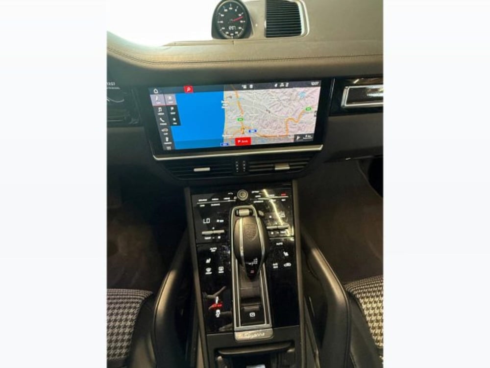 Porsche Cayenne usata a Teramo (15)