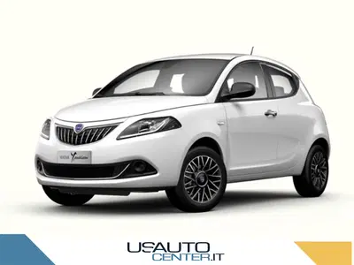 Lancia Ypsilon 1.0 FireFly 5 porte S&amp;S Hybrid Gold Plus nuova a Monza
