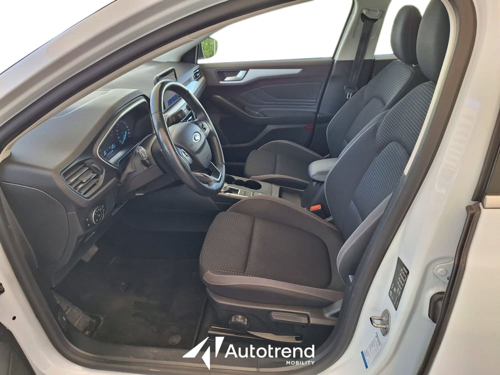 Ford Focus Station Wagon usata a Bari (6)
