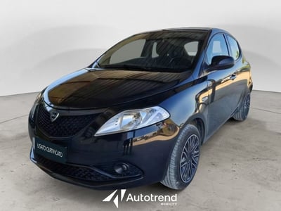 Lancia Ypsilon 1.0 FireFly 5 porte S&amp;S Hybrid Ecochic Gold del 2021 usata a Bari