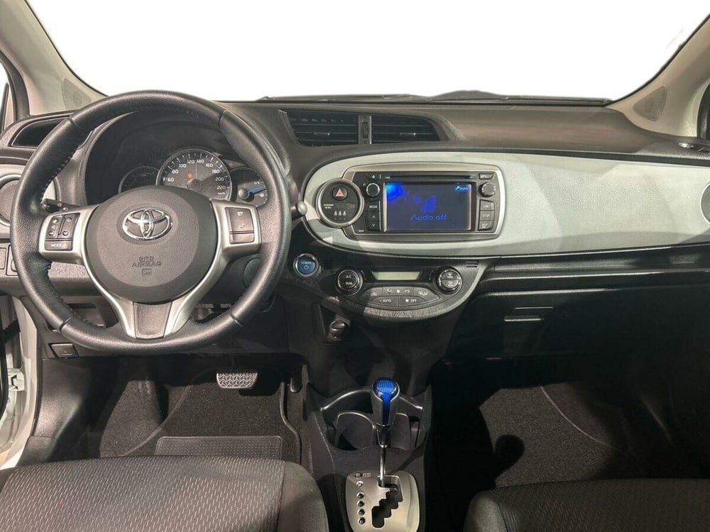 Toyota Yaris usata a Lecco (8)