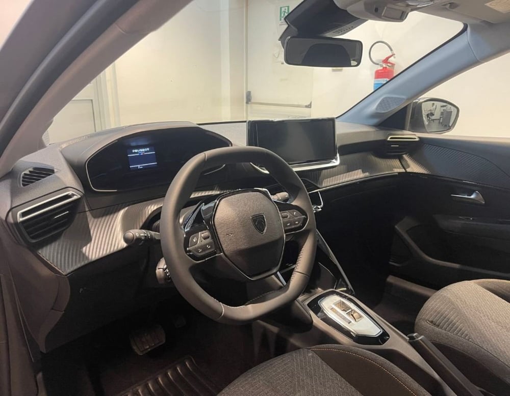 Peugeot 208 nuova a Ferrara (11)
