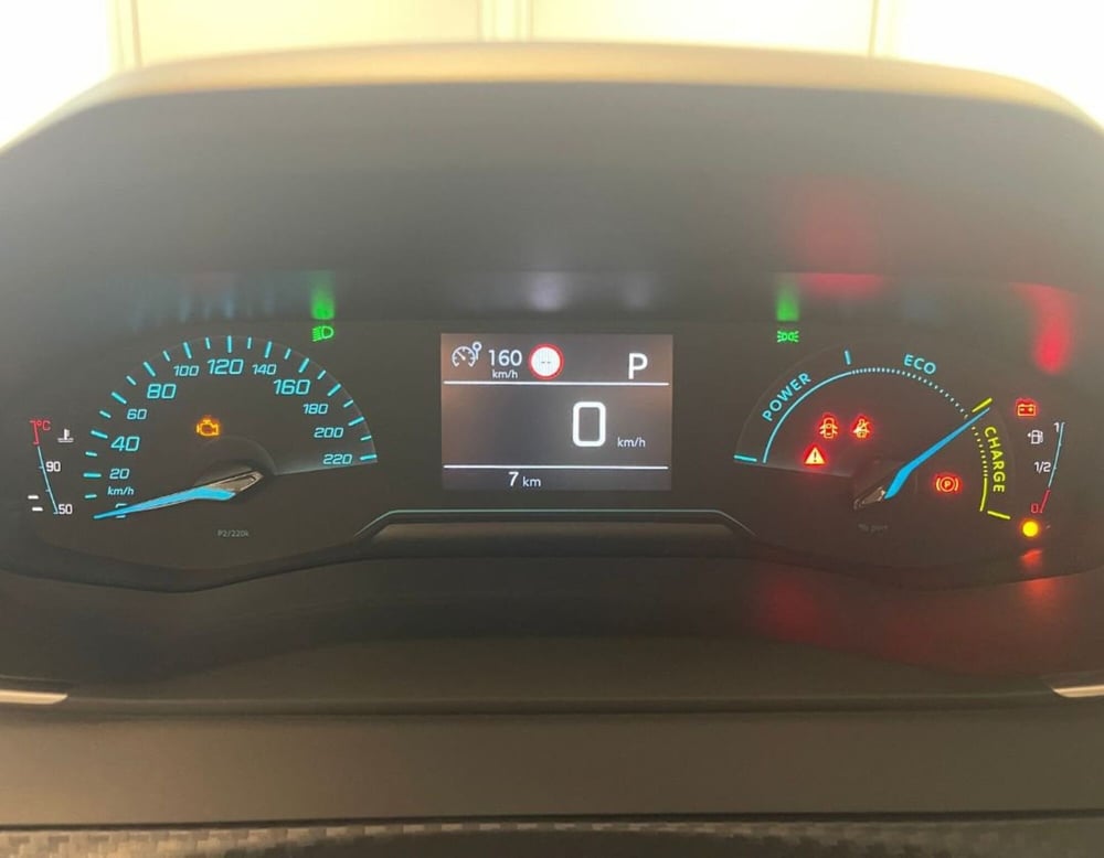 Peugeot 208 nuova a Ferrara (13)