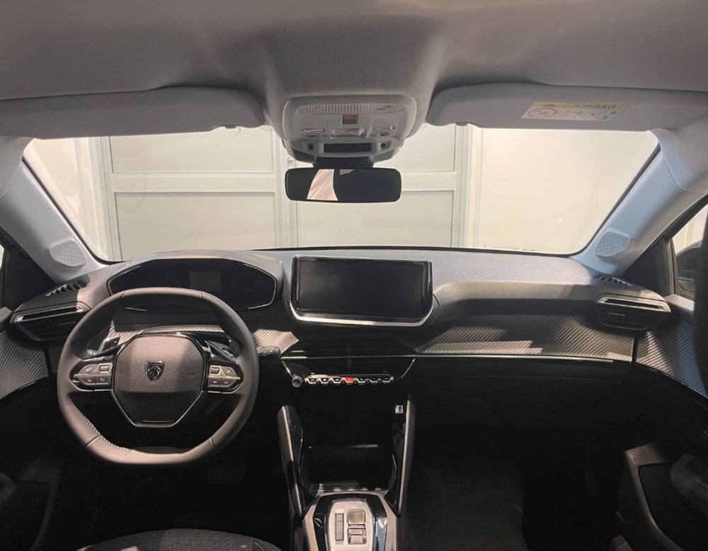 Peugeot 208 nuova a Ferrara (7)