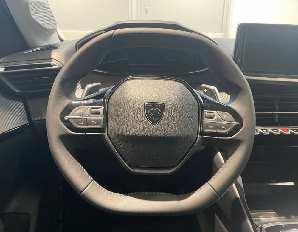Peugeot 208 nuova a Ferrara (8)