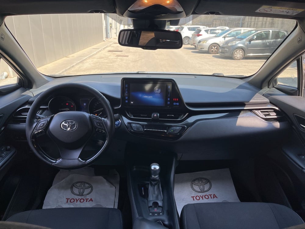 Toyota Toyota C-HR usata a Ragusa (10)
