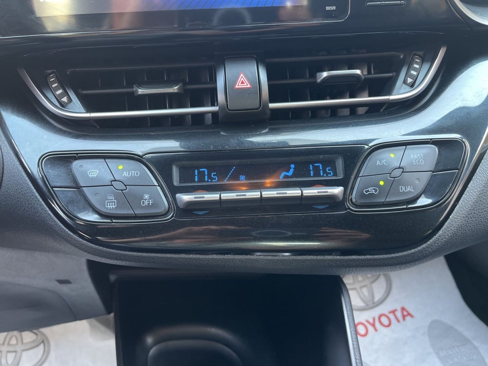 Toyota Toyota C-HR usata a Ragusa (15)