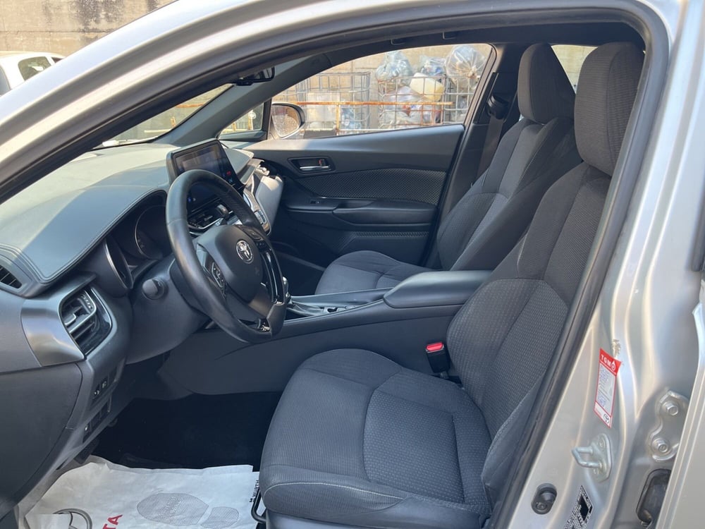 Toyota Toyota C-HR usata a Ragusa (9)