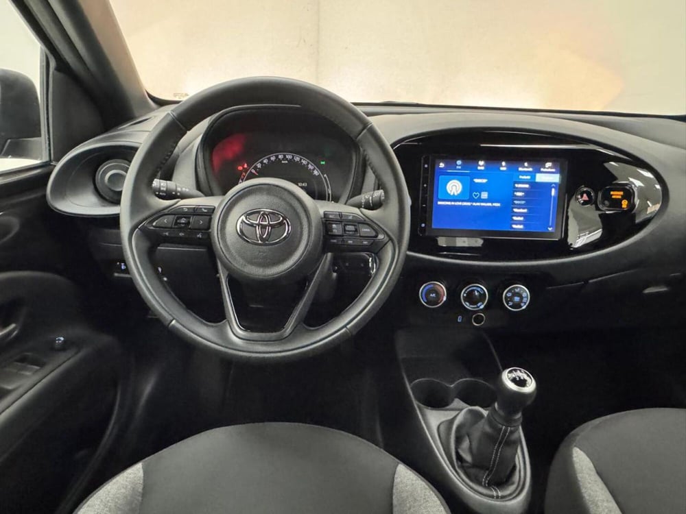 Toyota Aygo X usata a Como (10)