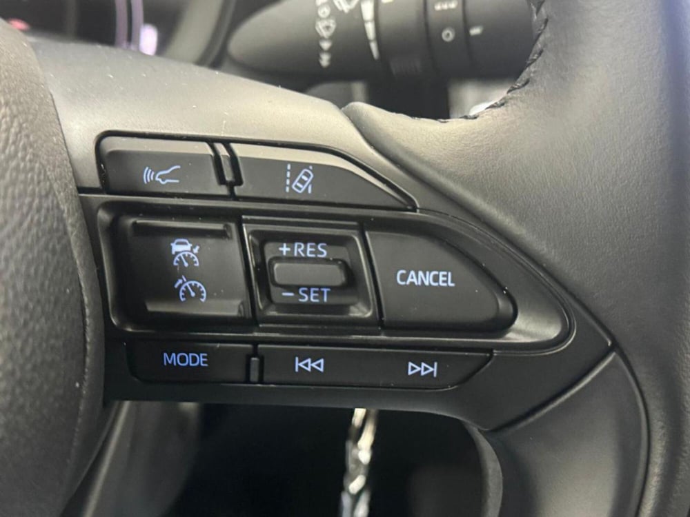 Toyota Aygo X usata a Como (11)