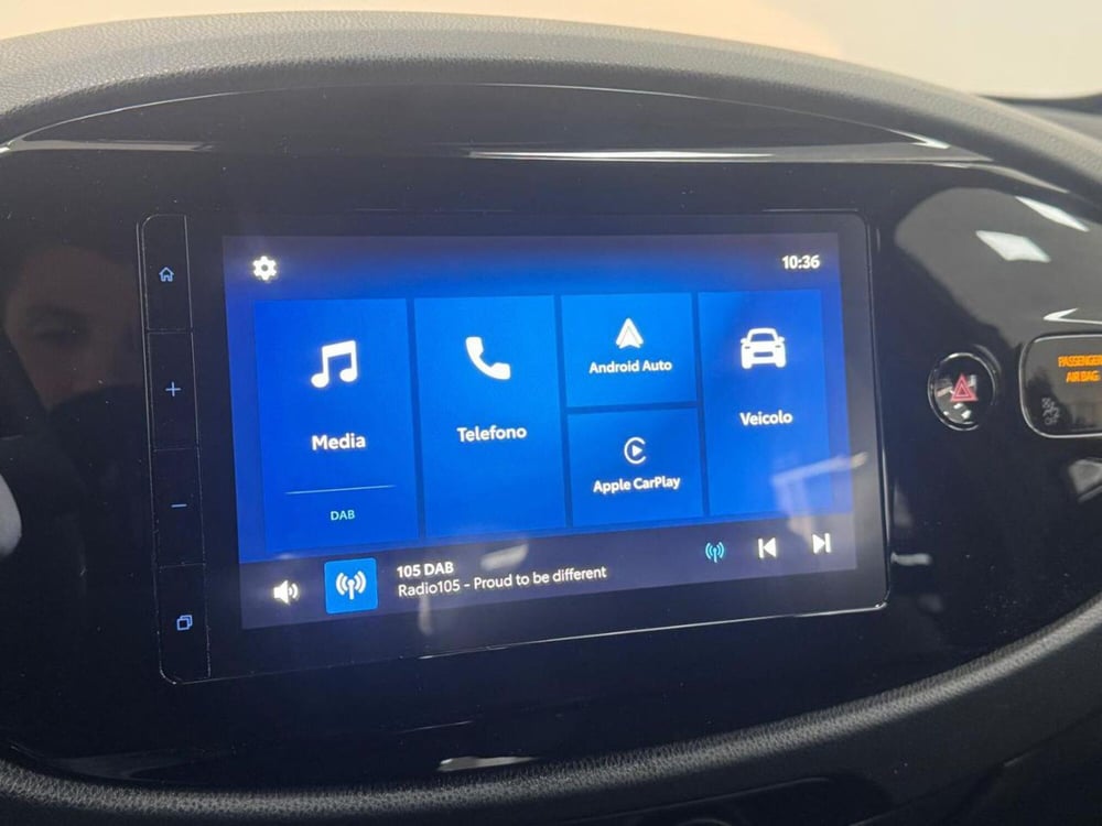 Toyota Aygo X usata a Como (14)