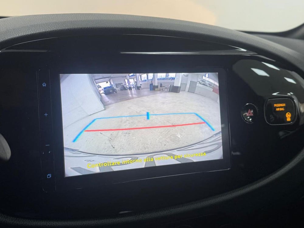 Toyota Aygo X usata a Como (17)