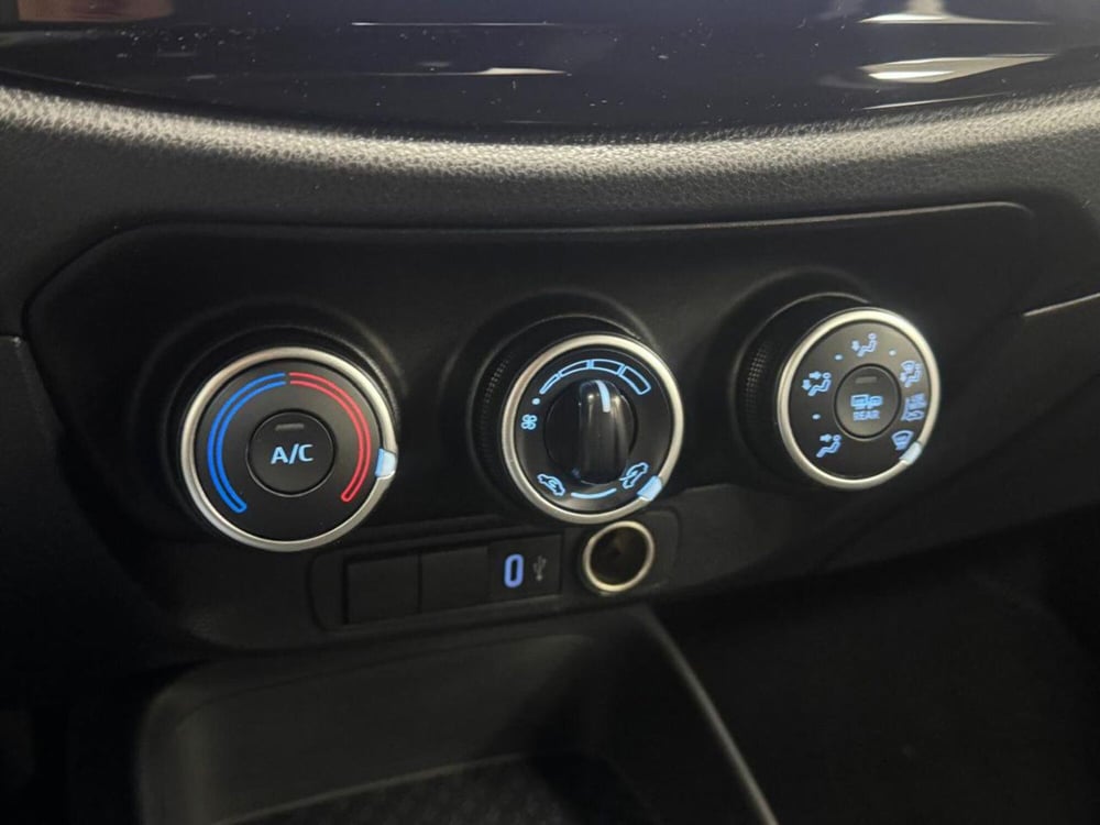 Toyota Aygo X usata a Como (18)