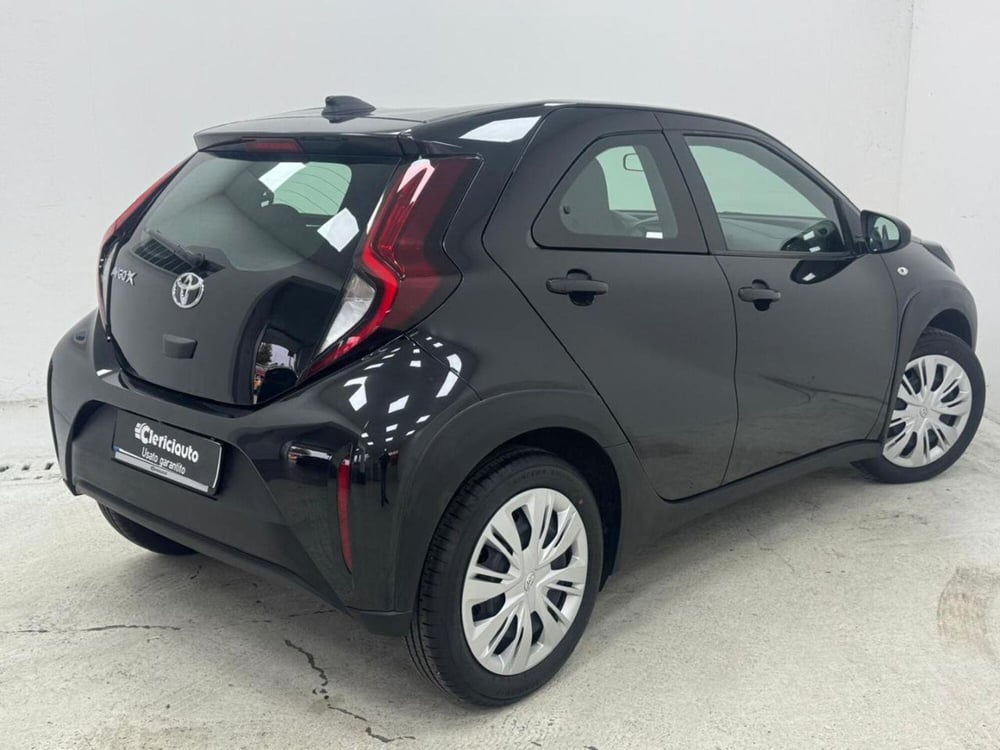 Toyota Aygo X usata a Como (2)