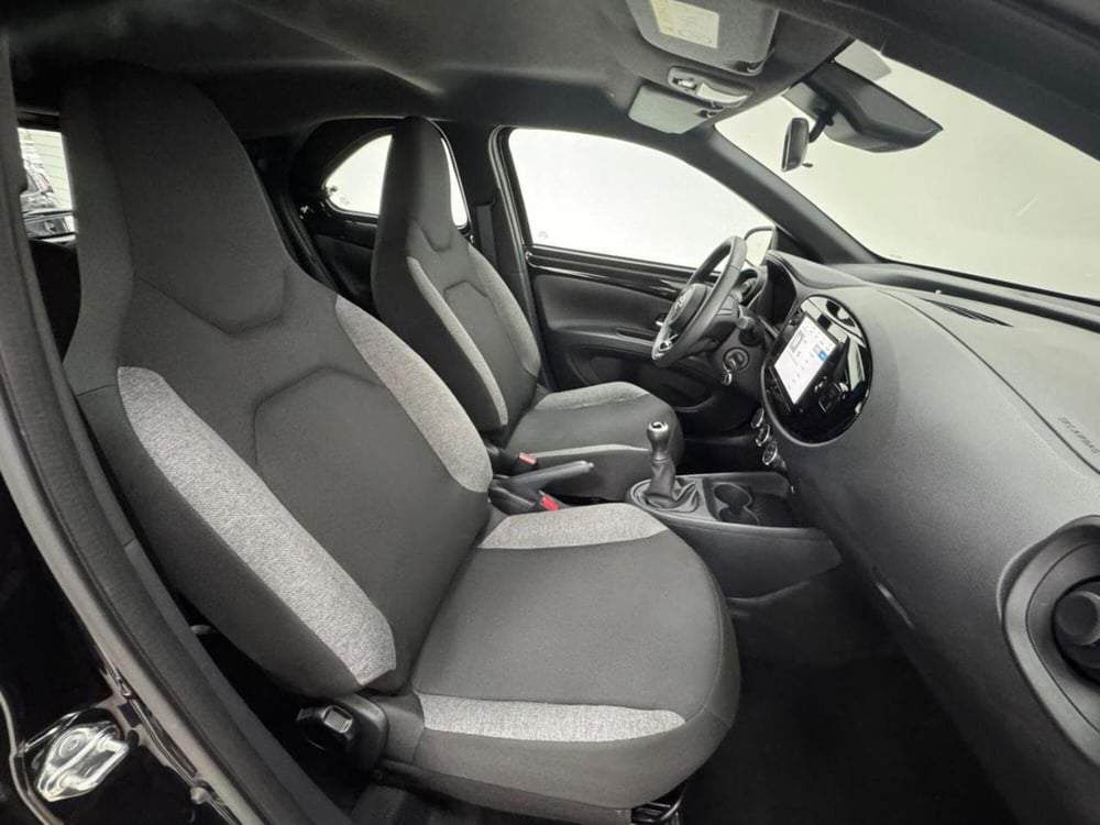 Toyota Aygo X usata a Como (3)