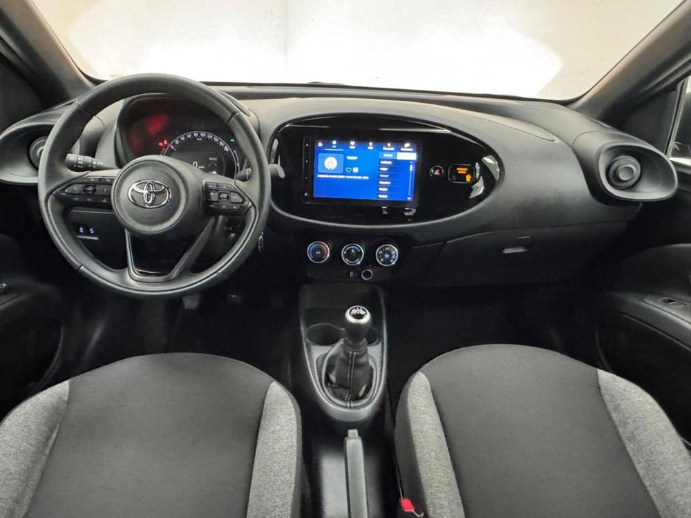 Toyota Aygo X usata a Como (4)