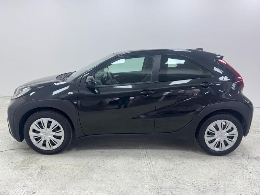 Toyota Aygo X usata a Como (8)