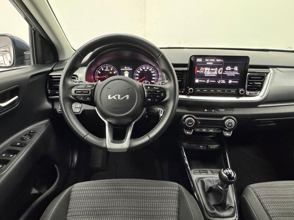 Kia Stonic usata  (10)