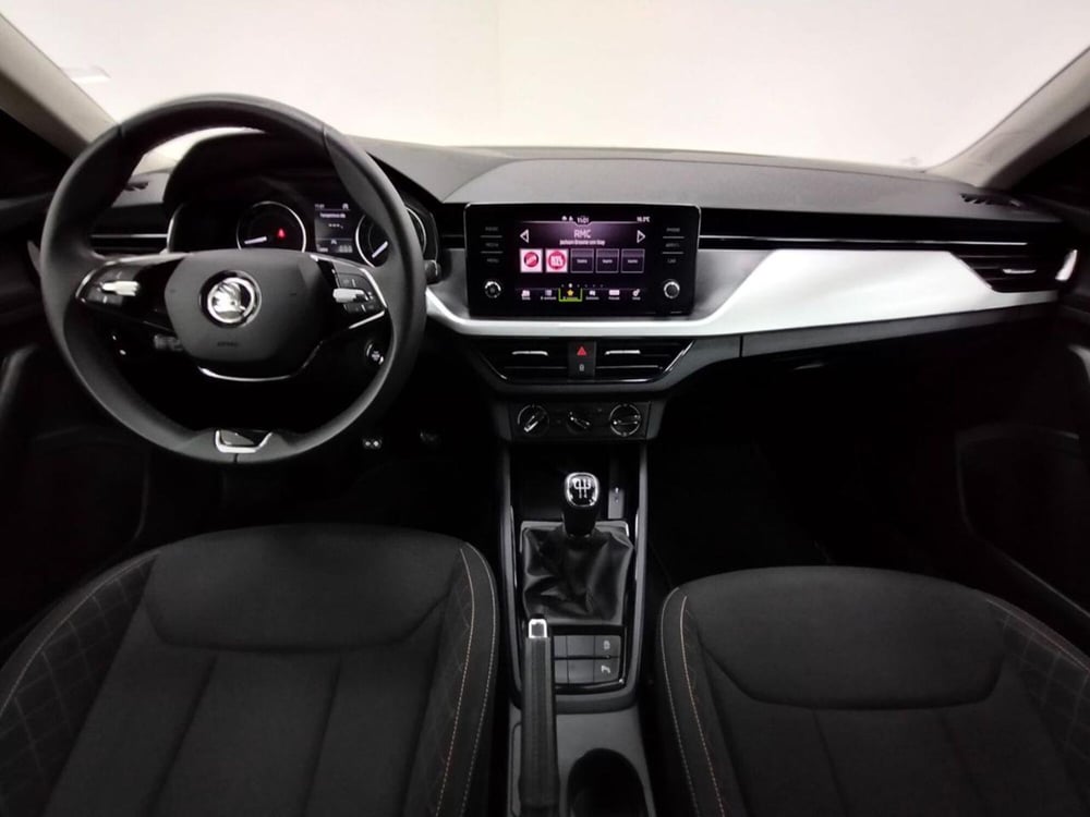 Skoda Kamiq usata a Como (4)