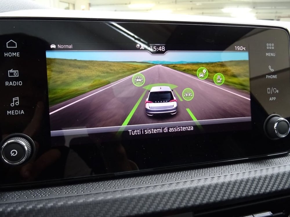 Skoda Scala nuova a Como (14)