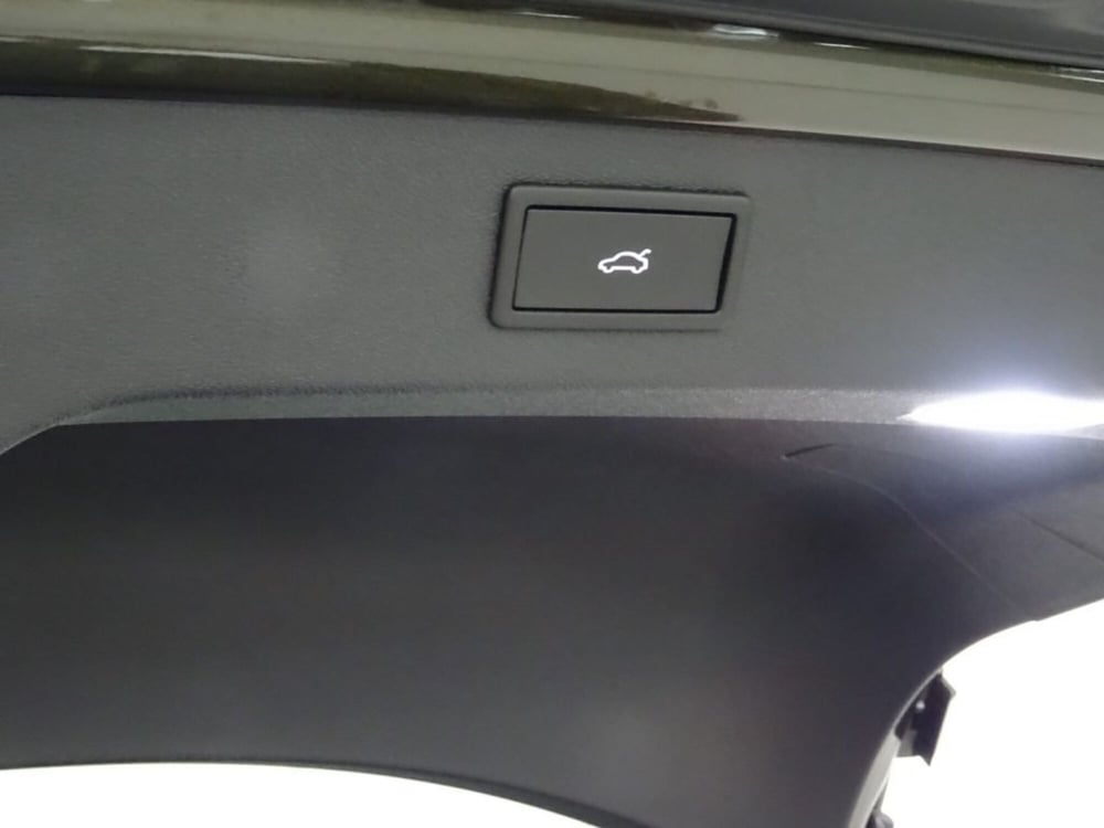 Skoda Enyaq Coupé nuova a Como (10)