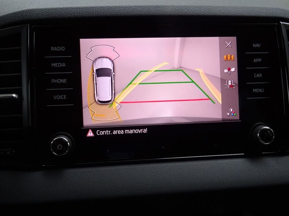 Skoda Karoq nuova a Como (12)
