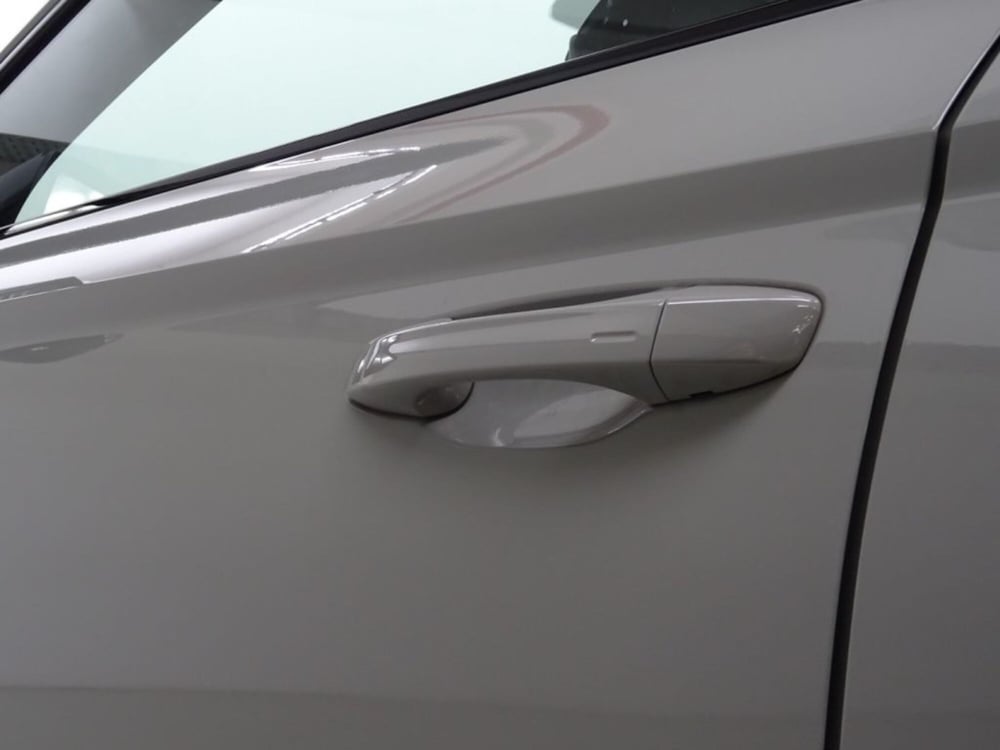 Skoda Karoq nuova a Como (14)