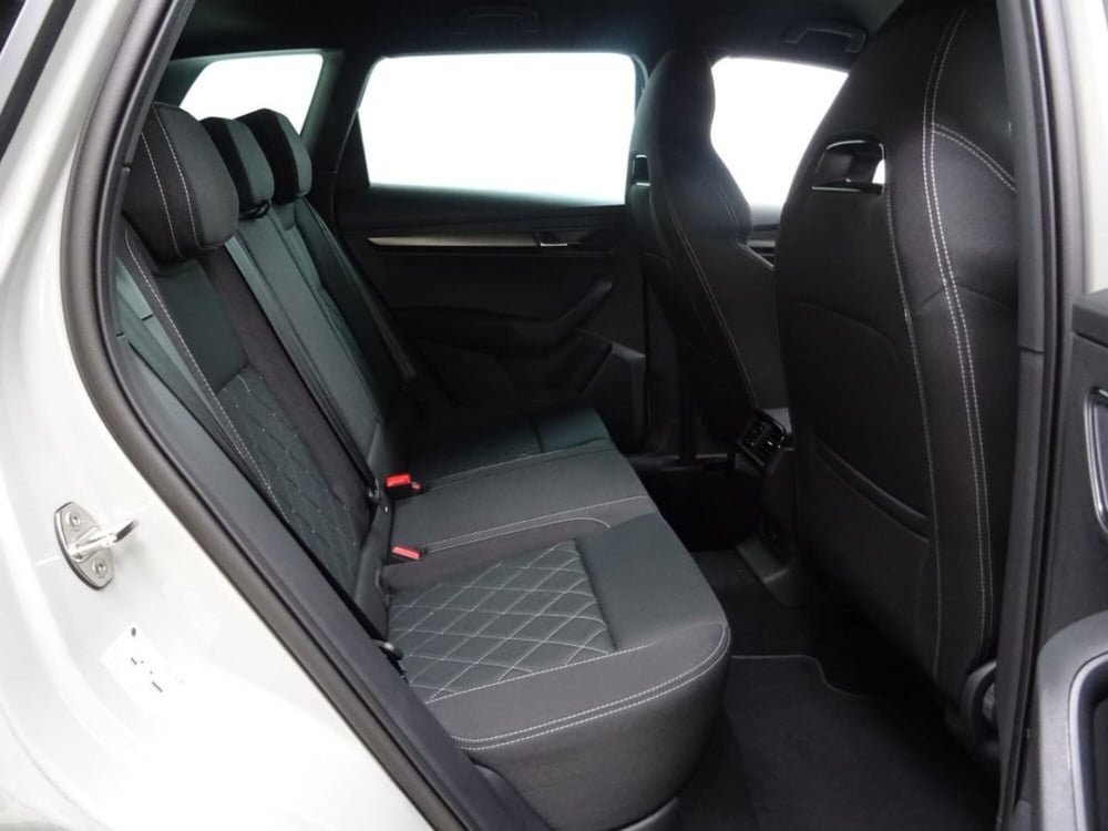 Skoda Karoq nuova a Como (5)