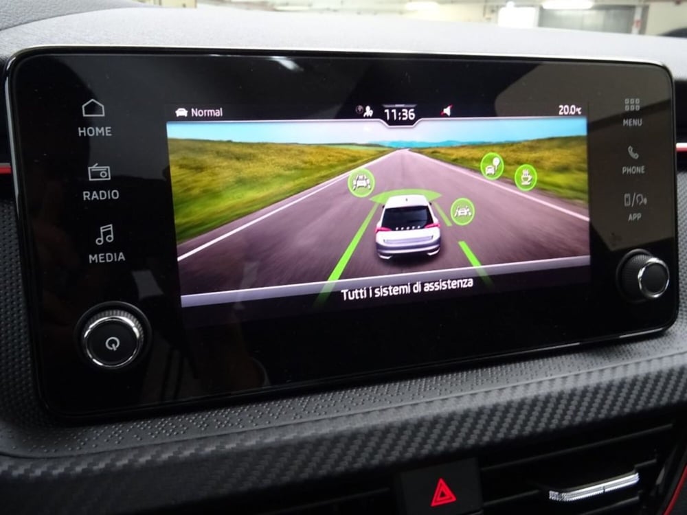 Skoda Scala nuova a Como (12)