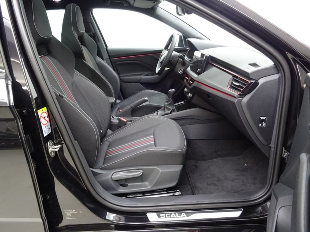 Skoda Scala nuova a Como (3)