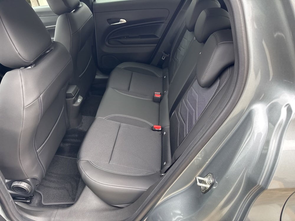 Jeep Avenger nuova  (7)