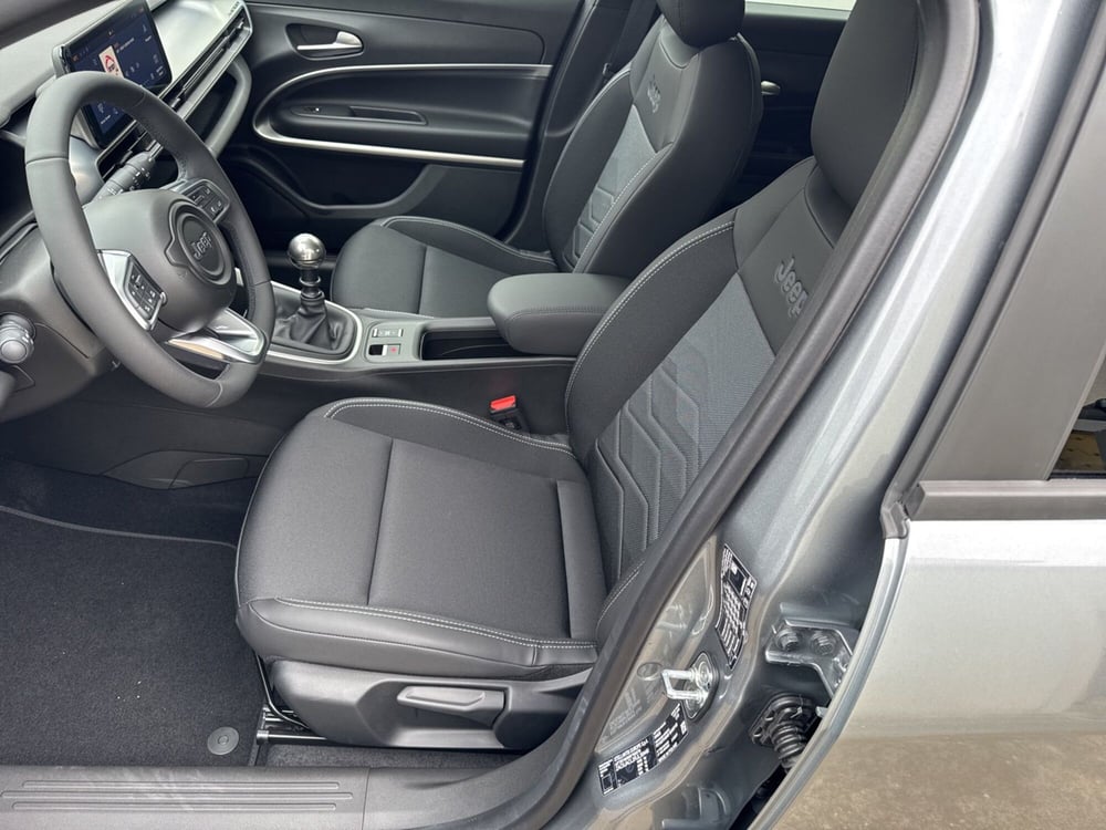 Jeep Avenger nuova  (9)