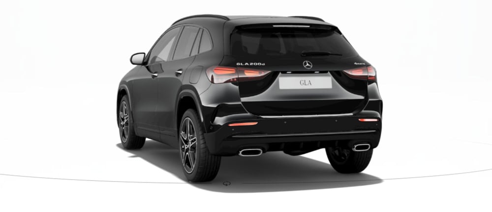 Mercedes-Benz GLA SUV nuova a Trento (2)