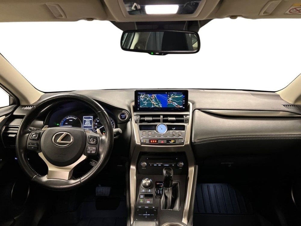 Lexus NX usata a Macerata (10)