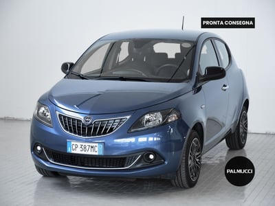 Lancia Ypsilon 1.0 FireFly 5 porte S&amp;S Hybrid Gold Plus del 2023 usata a Prato