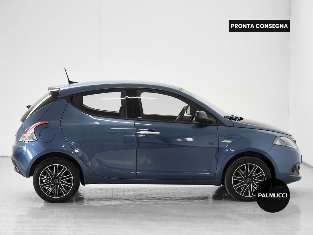 Lancia Ypsilon usata a Prato (4)
