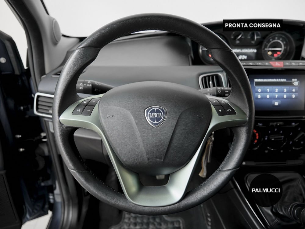 Lancia Ypsilon usata a Prato (7)