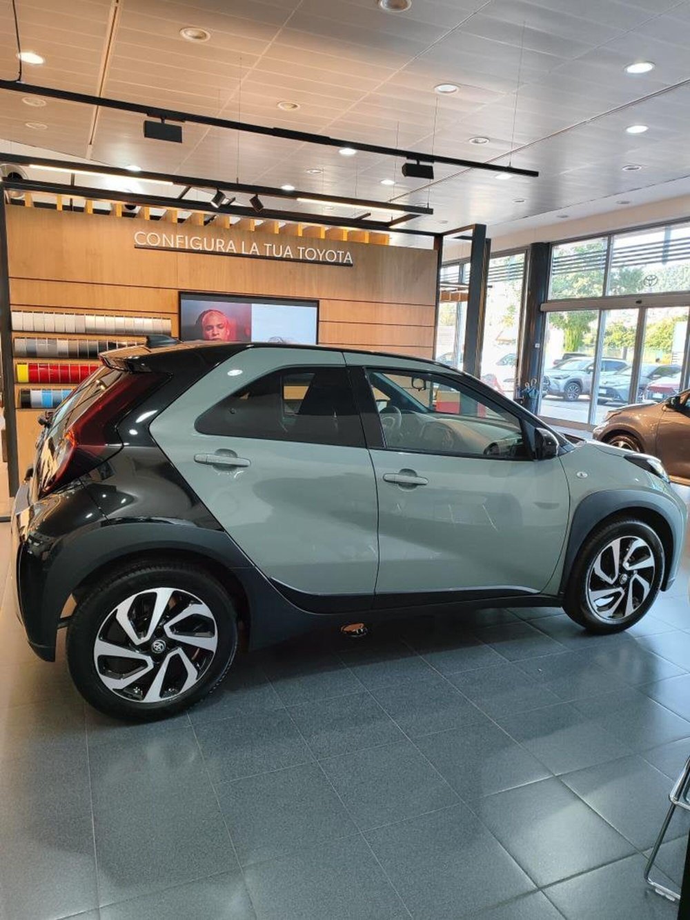Toyota Aygo X nuova a Perugia (13)