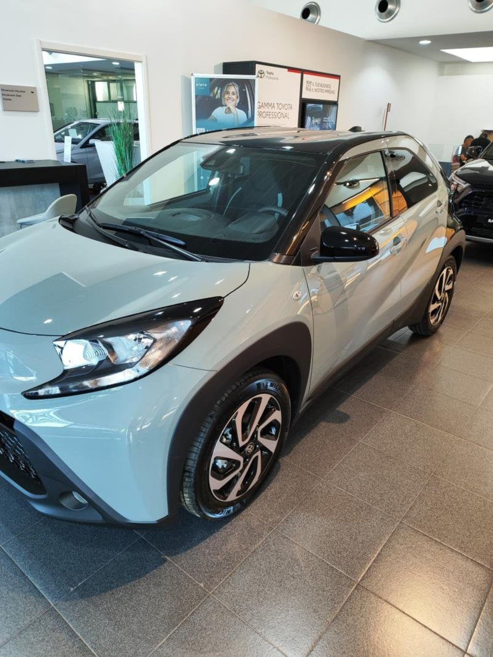Toyota Aygo X nuova a Perugia (2)