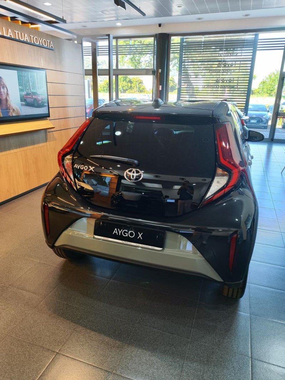 Toyota Aygo X nuova a Perugia (3)