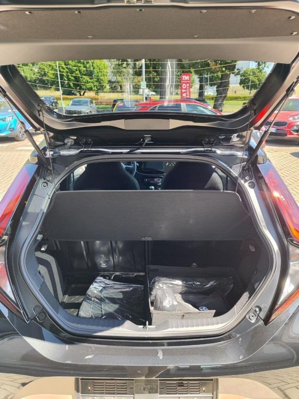 Toyota Aygo X nuova a Perugia (10)
