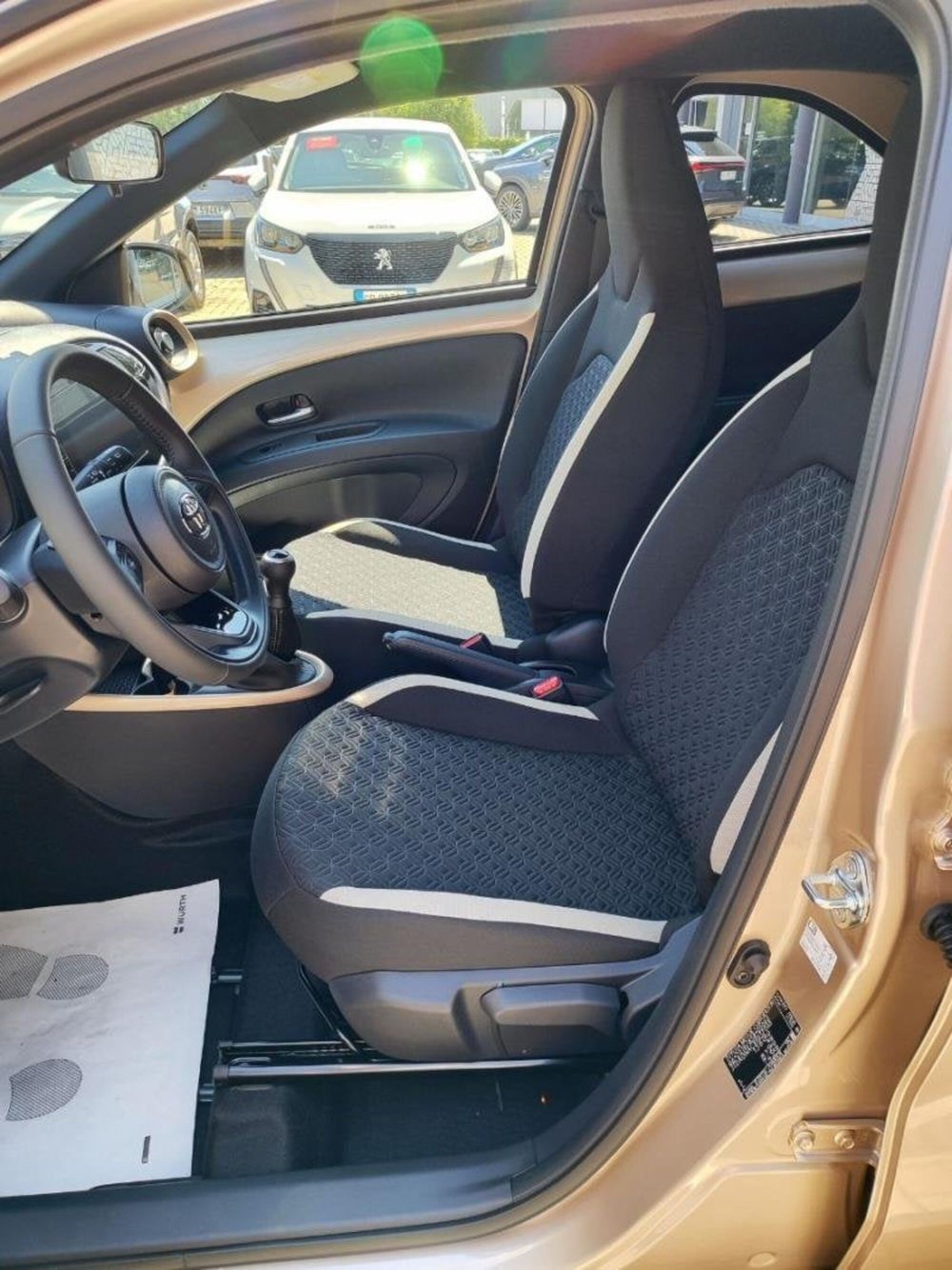 Toyota Aygo X nuova a Perugia (11)