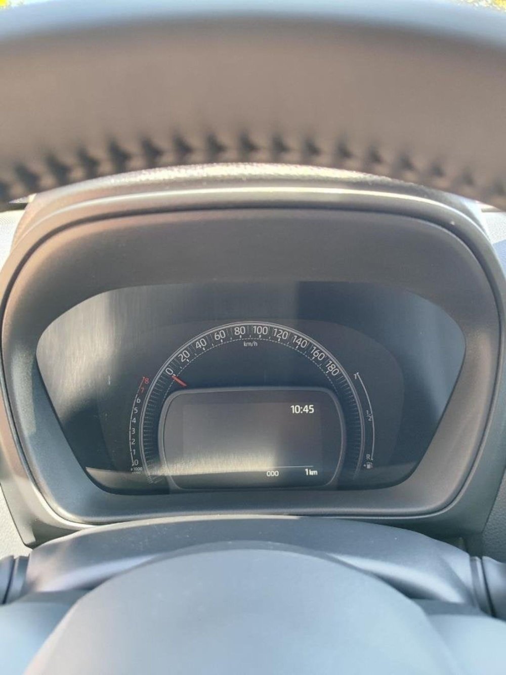 Toyota Aygo X nuova a Perugia (12)