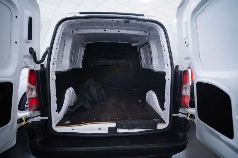 Peugeot Partner Furgone usata a Torino (4)