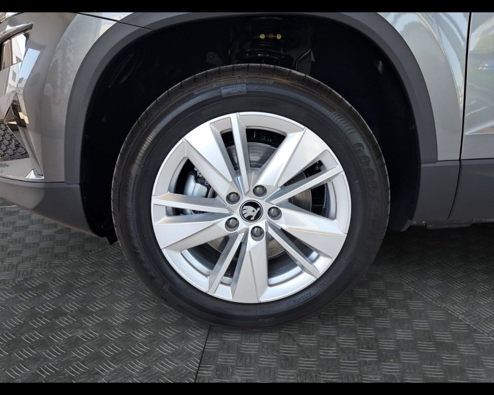 Skoda Karoq nuova a Ravenna (9)