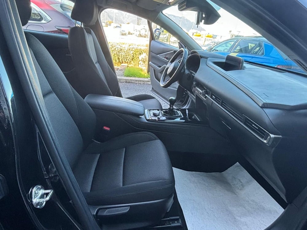 Mazda CX-30 usata a Frosinone (17)