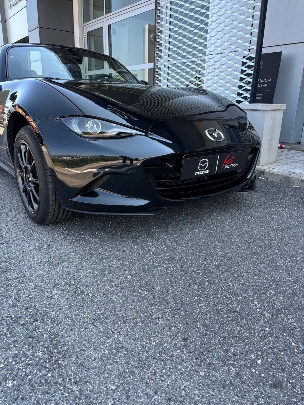 Mazda MX-5 nuova a Frosinone (2)